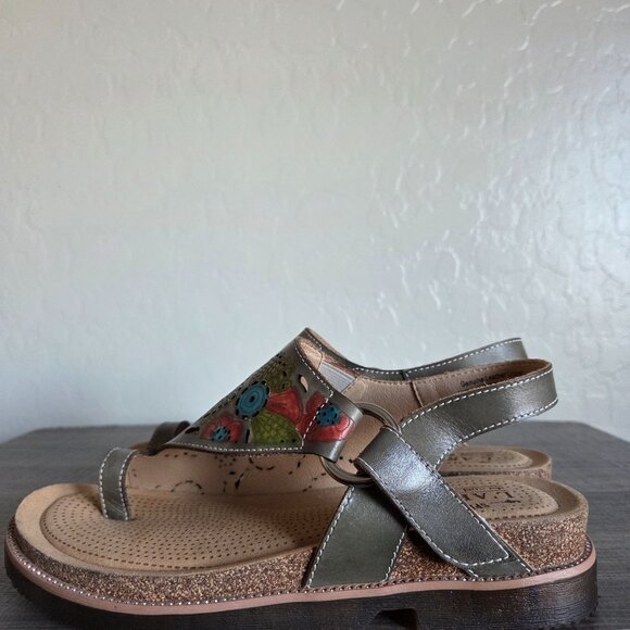 L'Artiste by Spring Step Samya Hand Painted Leather Toe Loop Sandal Grey 9.5-10 - Picture 3 of 11